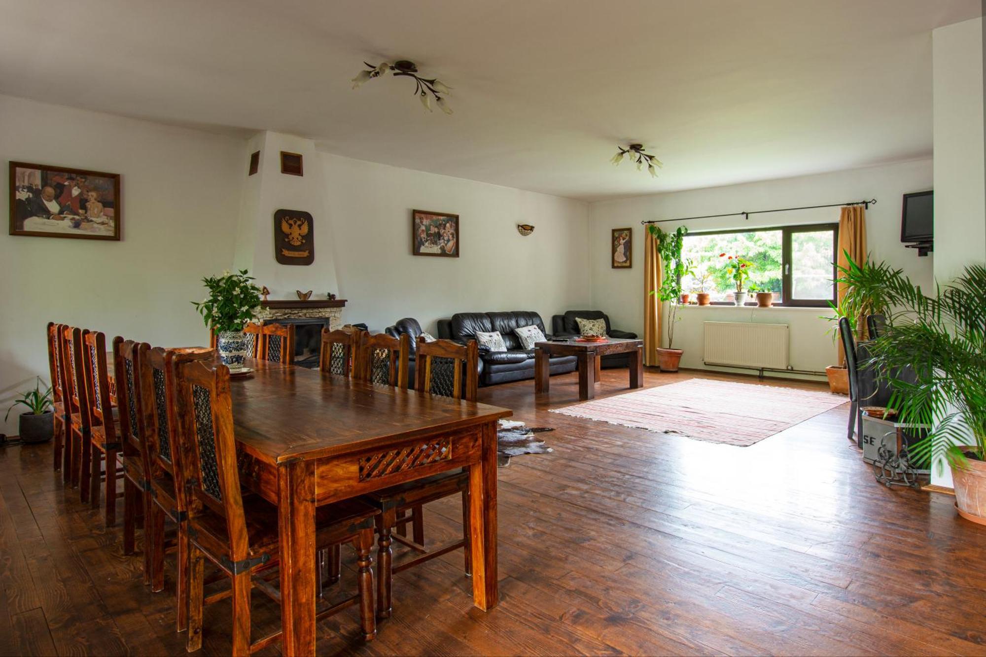Pension Andra'S House Хорезу Екстериор снимка